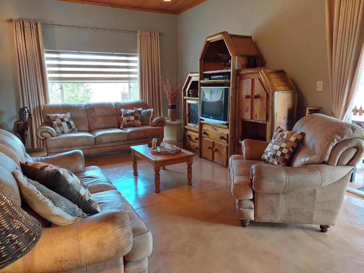 Apartment Phomola Manor
